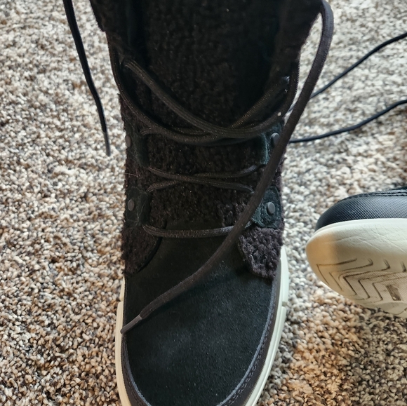 Sorel Women's Size 8.5 Winter Boot - Picture 7 of 8